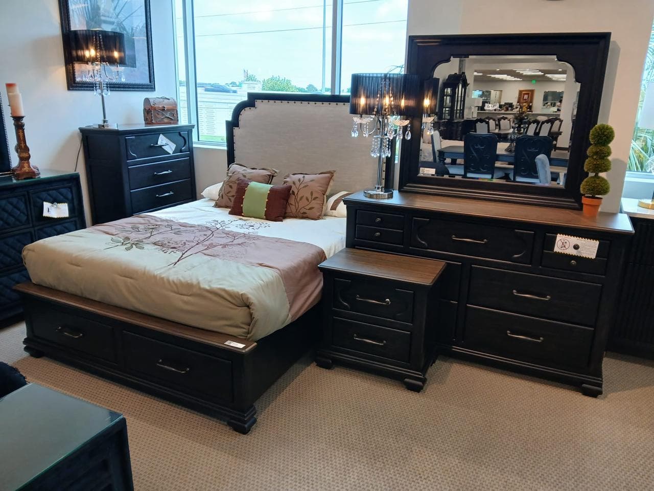 SETB6560 HAMILTON BEDROOM GROUP | image 2