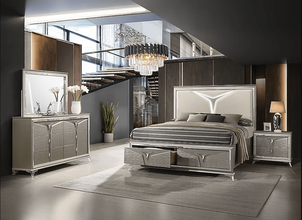 Master 4pc or 5pc Bedroom Set - Queen, King | image 1