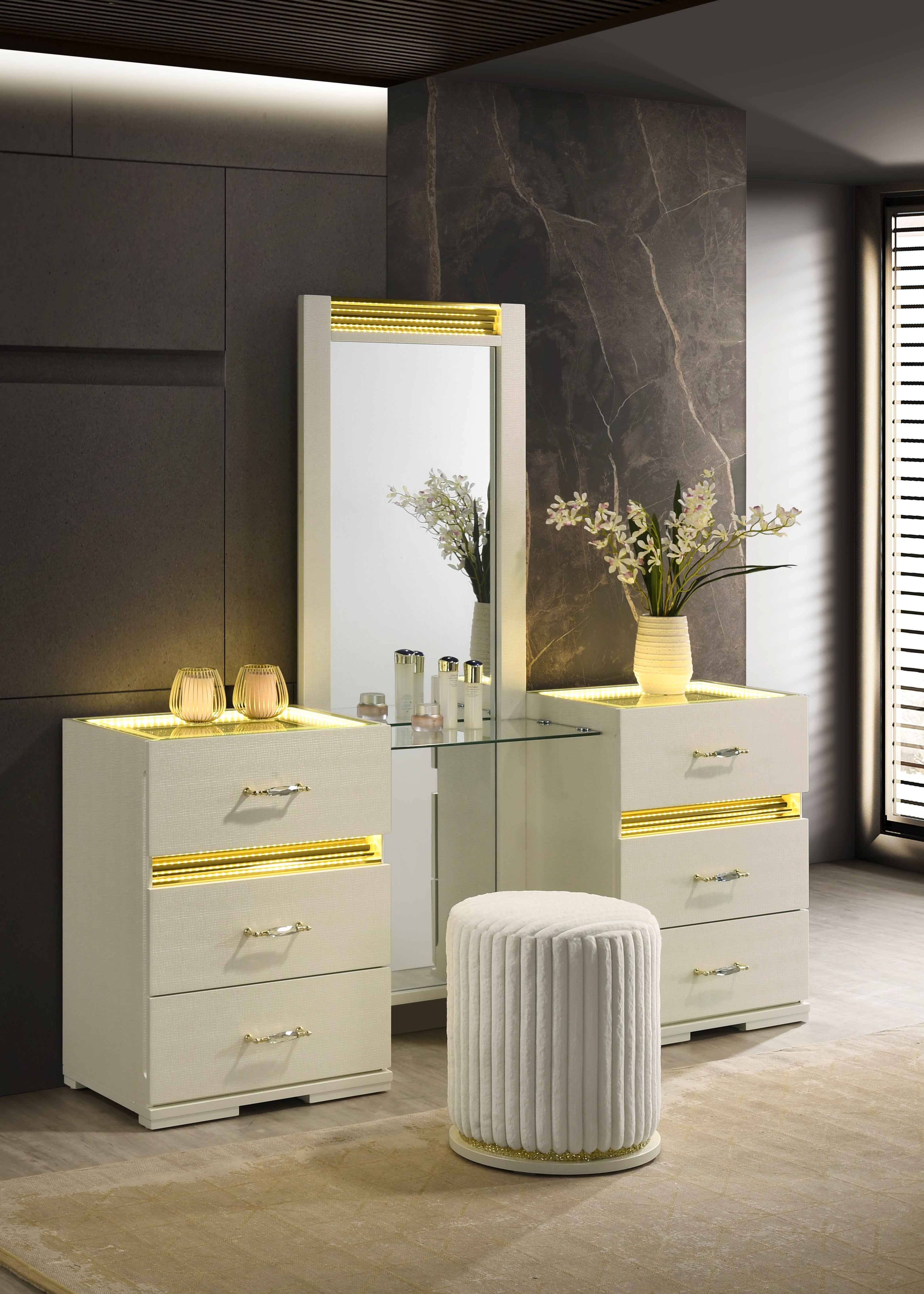 B34 Brillia Vanity - Image 4