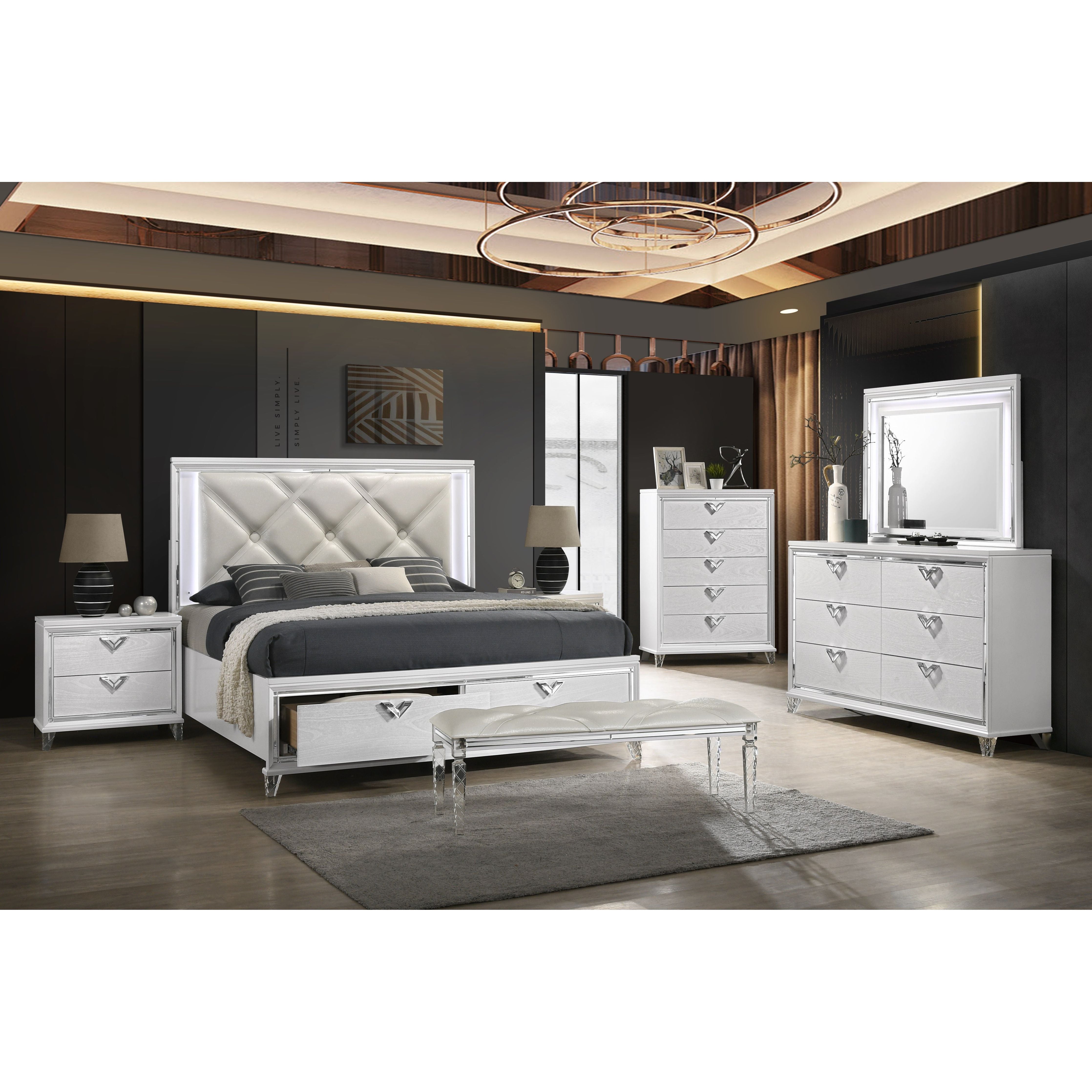 B6100 Layla