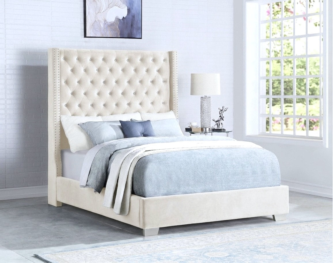 Aurelia Cream Diamond Tufted King Bed