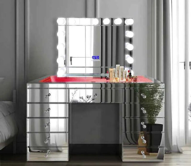 Aryana Silver Vanity Set