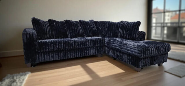 Gia Black Right Arm Facing (RAF) Sectional