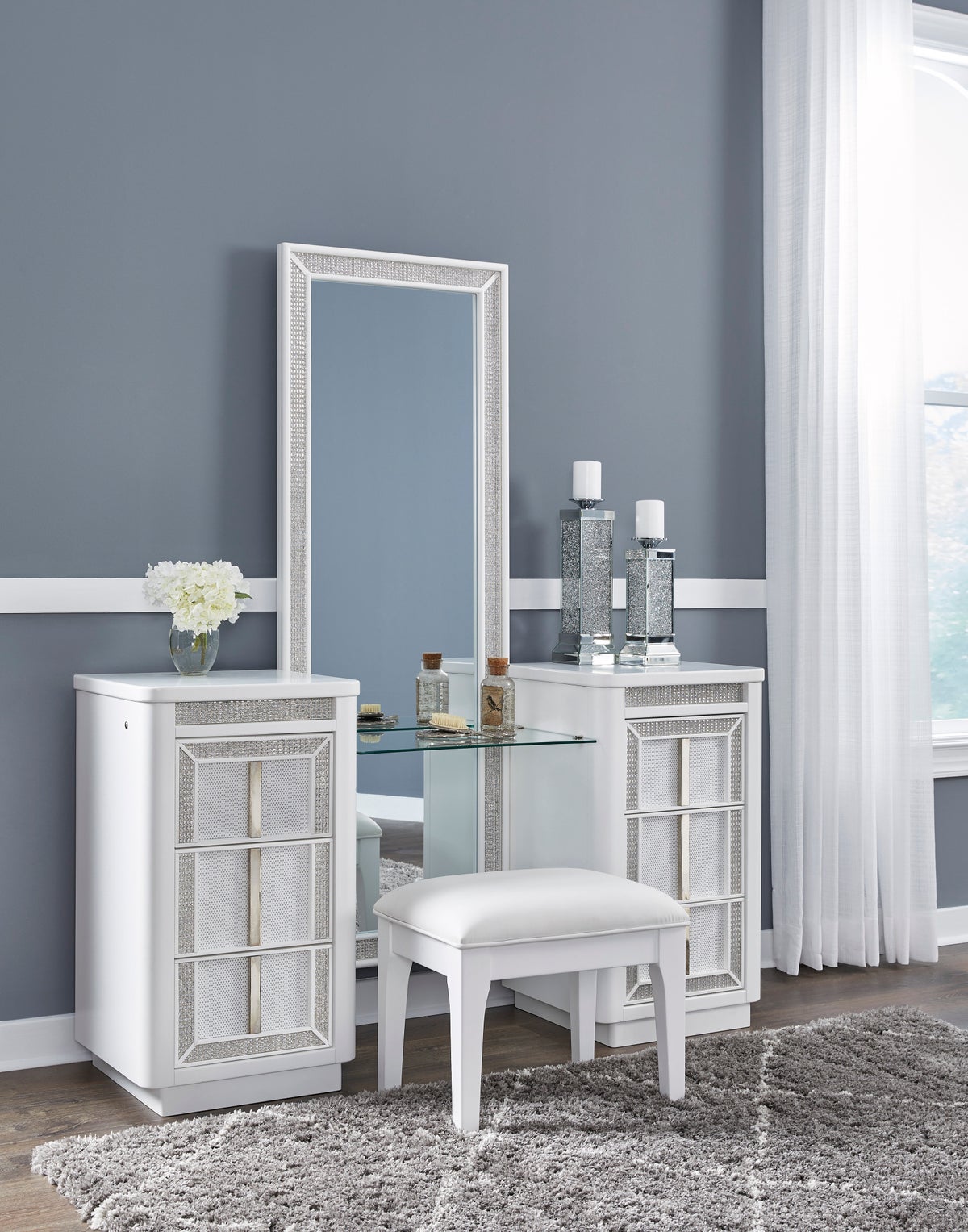B822 - Vanity w/Stool (LED Lights) **ON SALE** - Image 3