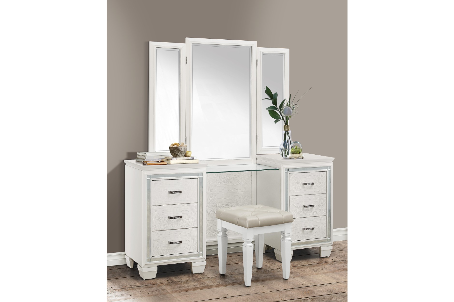 1916W Allura White Bedroom Set