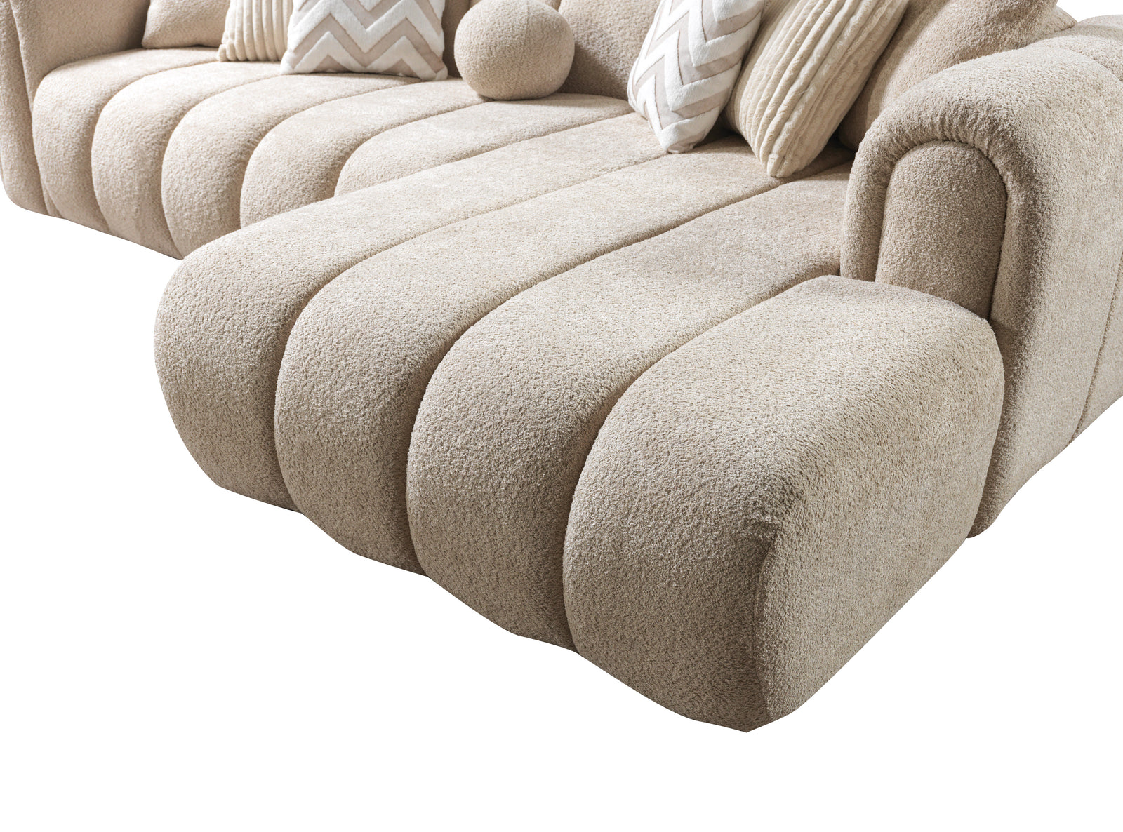 Lis Sand Boucle 115" Sectional