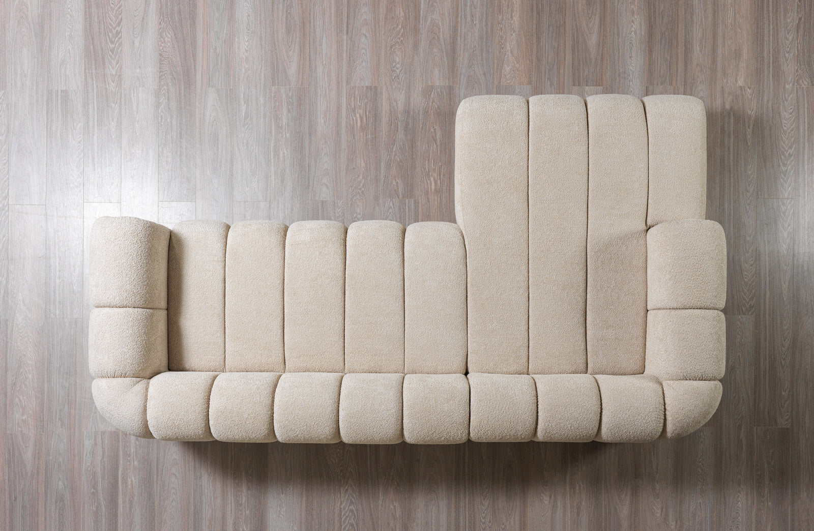 Lis Sand Boucle 115" Sectional